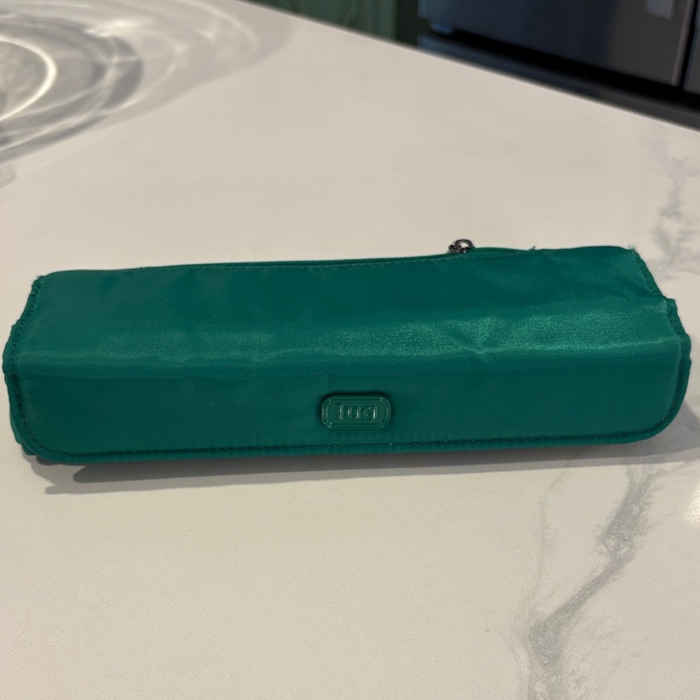Lug medicine case